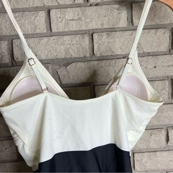 Summersalt The Wave One Piece Swimsuit Bathing-suit - Picture 9 of 11